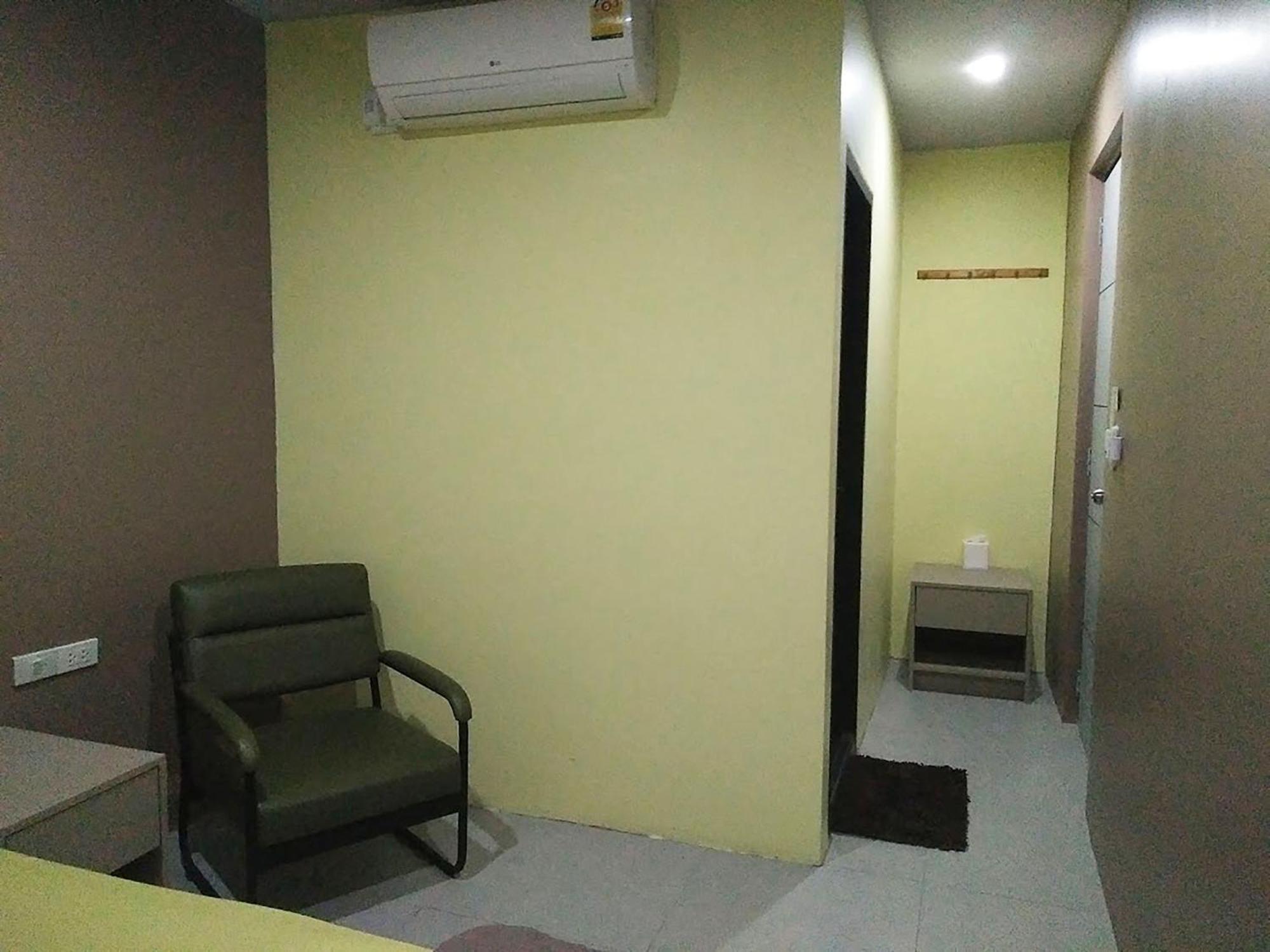 Отель In Phuket House Экстерьер фото