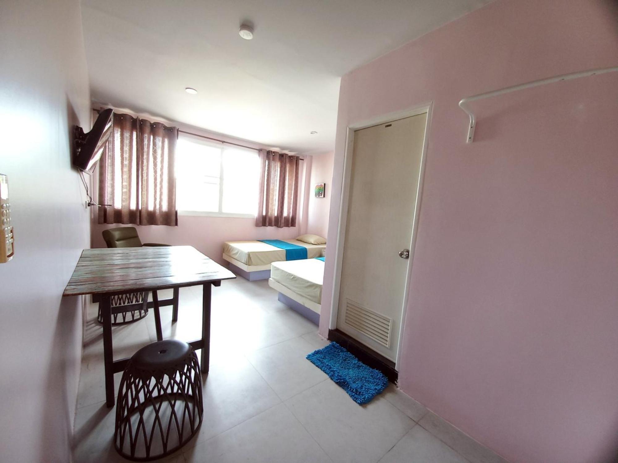 Отель In Phuket House Экстерьер фото
