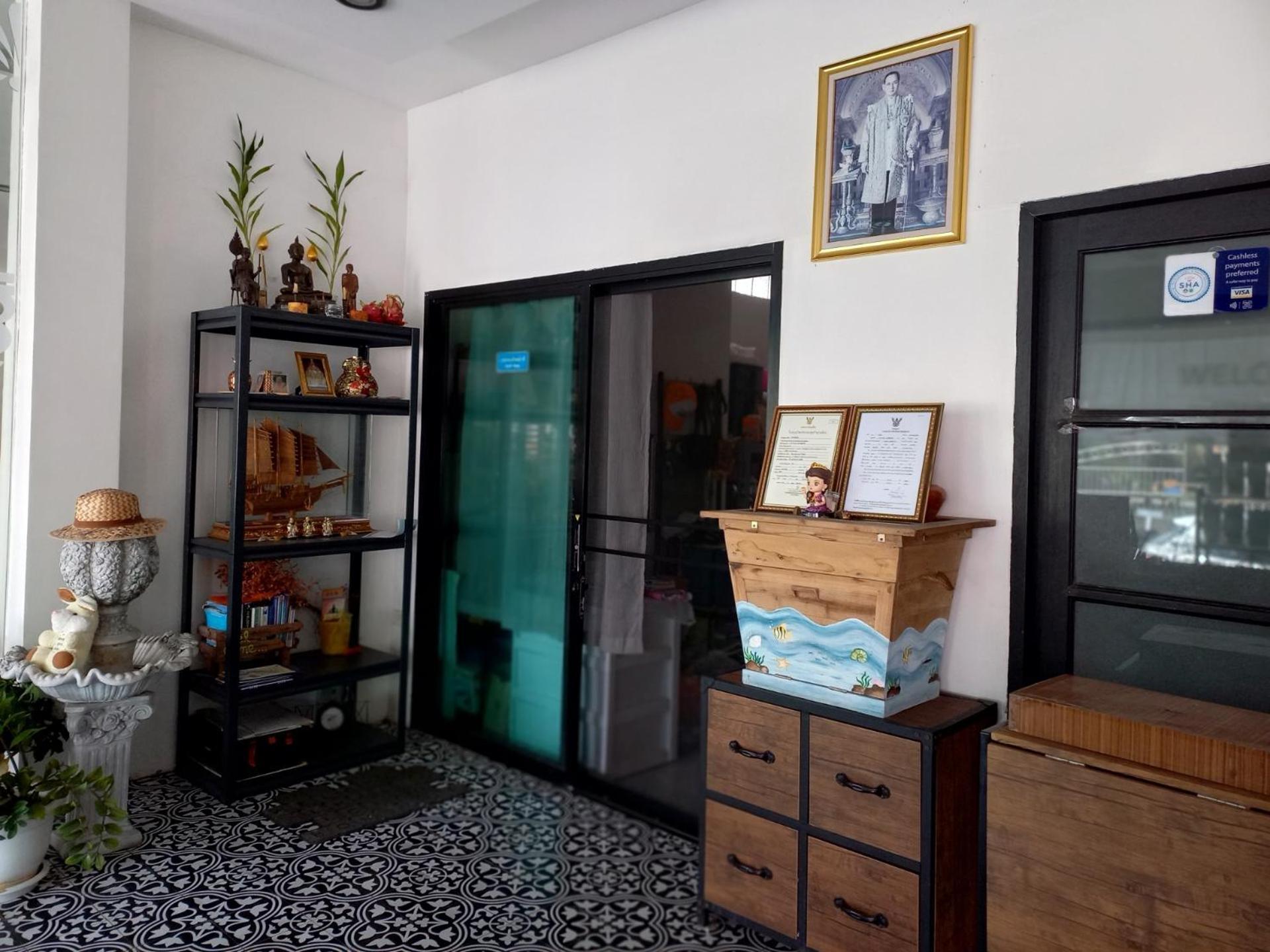 Отель In Phuket House Экстерьер фото