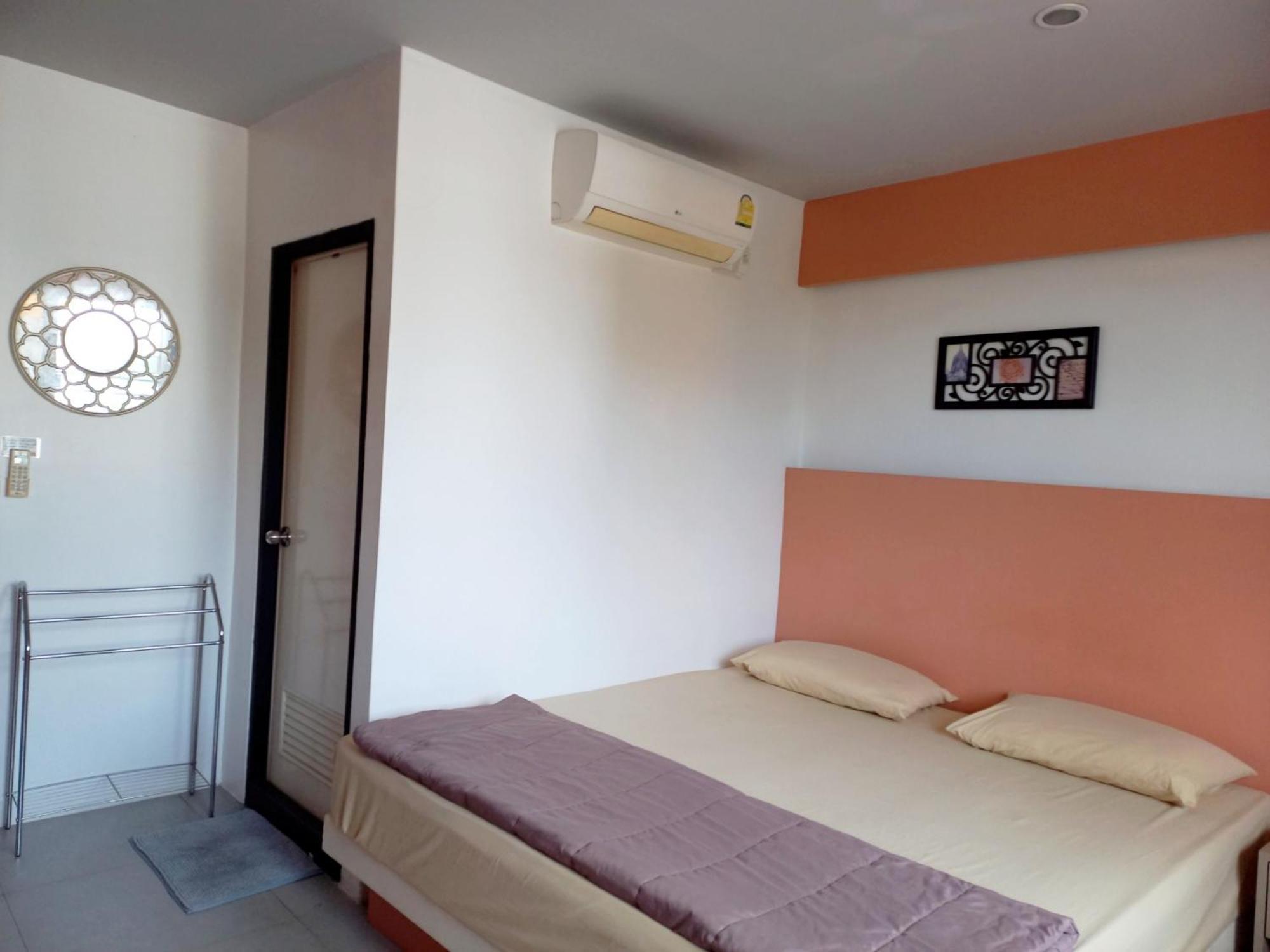 Отель In Phuket House Экстерьер фото