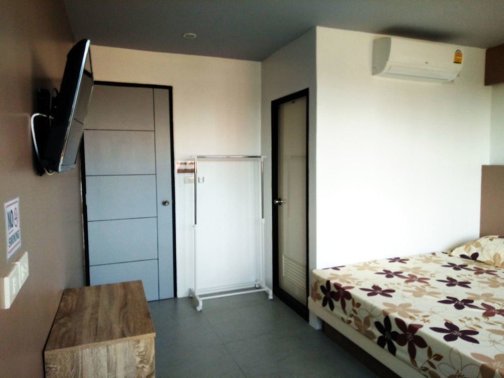 Отель In Phuket House Экстерьер фото