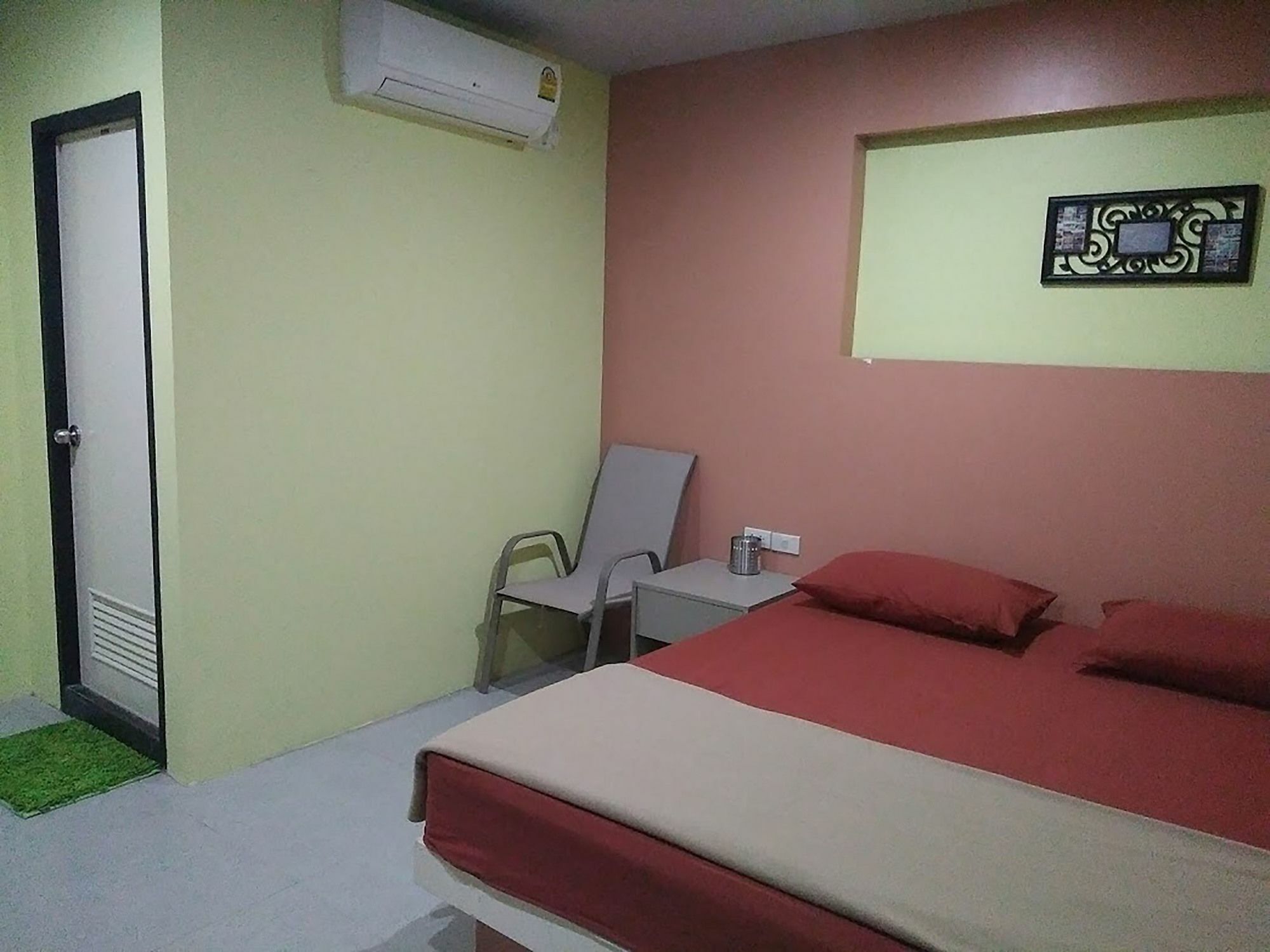 Отель In Phuket House Экстерьер фото