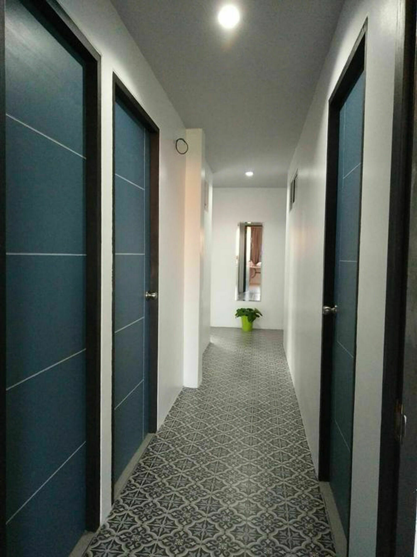 Отель In Phuket House Экстерьер фото